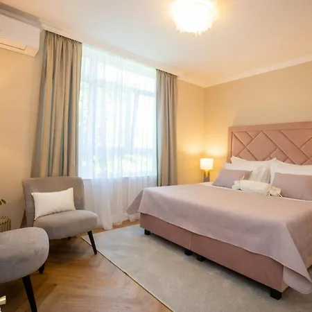 فندق مبيت وإفطار And Style Luxury 2 سبليت